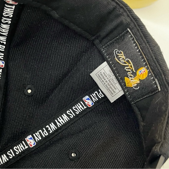 NBA Finals GSW Curry 2017 NWT Golden State Warriors Klay Draymond Adjustable - Picture 2 of 4